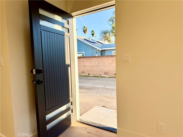 22404 Vanowen St, West Hills, CA 91307