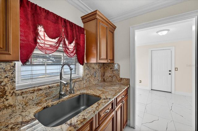 2015 BALFOUR CIRCLE, Tampa, FL 33619