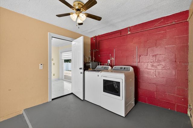 2015 BALFOUR CIRCLE, Tampa, FL 33619