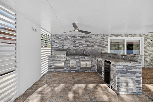 2015 BALFOUR CIRCLE, Tampa, FL 33619