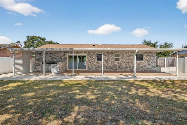 2015 BALFOUR CIRCLE, Tampa, FL 33619