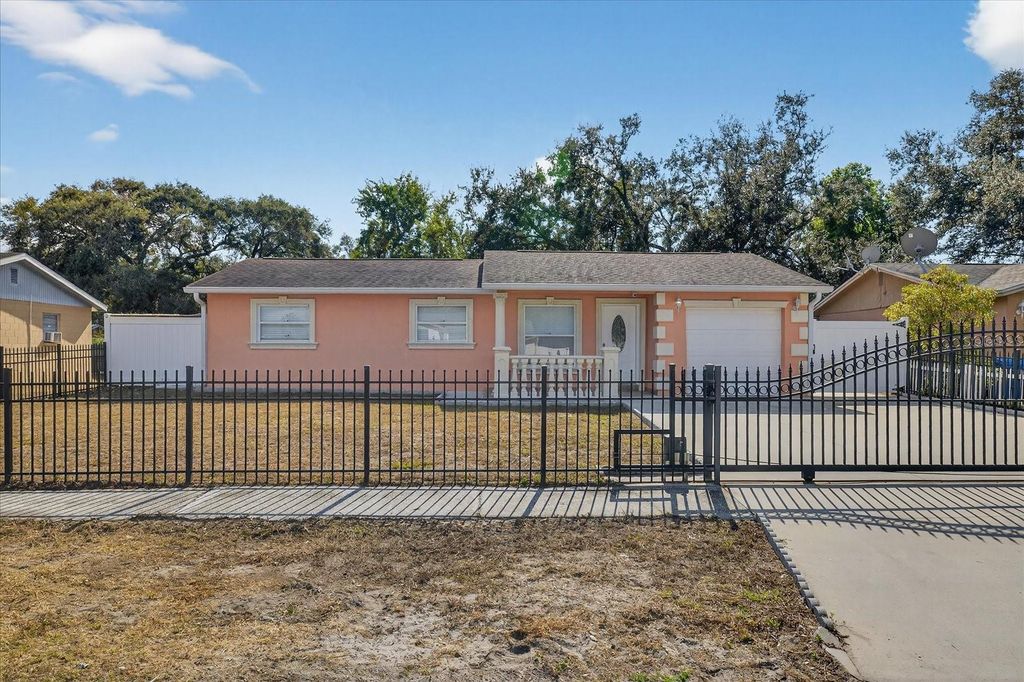 2015 BALFOUR CIRCLE, Tampa, FL 33619
