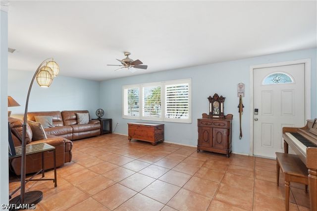 27605 Playa Del Rey LN, Bonita Springs, FL 34135