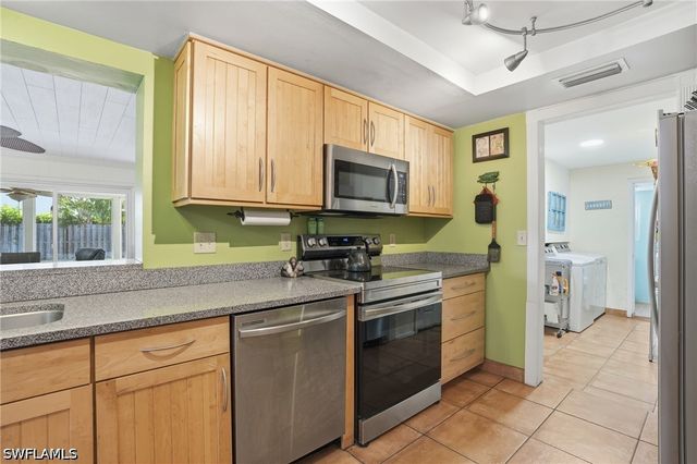 27605 Playa Del Rey LN, Bonita Springs, FL 34135