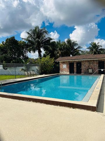 6031 Shakerwood Circle 105, Tamarac, FL 33319