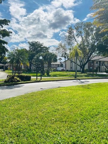 6031 Shakerwood Circle 105, Tamarac, FL 33319