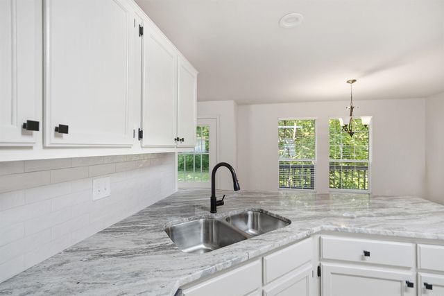 1313 River Oaks Drive, Benton, AR 72019