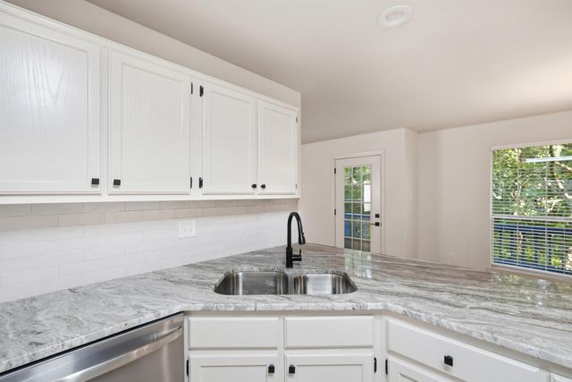 1313 River Oaks Drive, Benton, AR 72019
