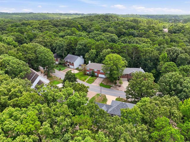 1313 River Oaks Drive, Benton, AR 72019