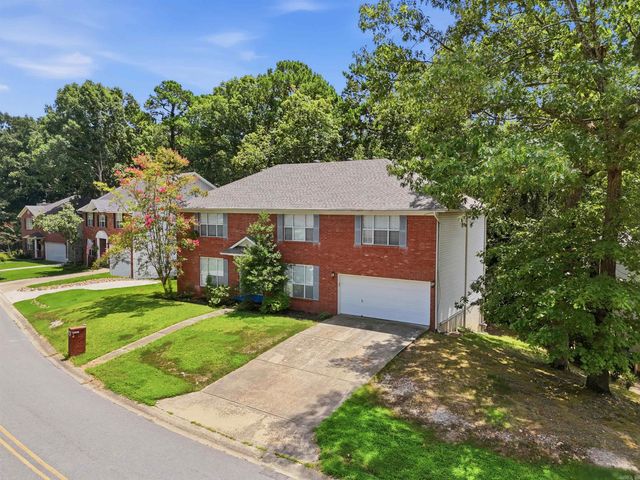 1313 River Oaks Drive, Benton, AR 72019