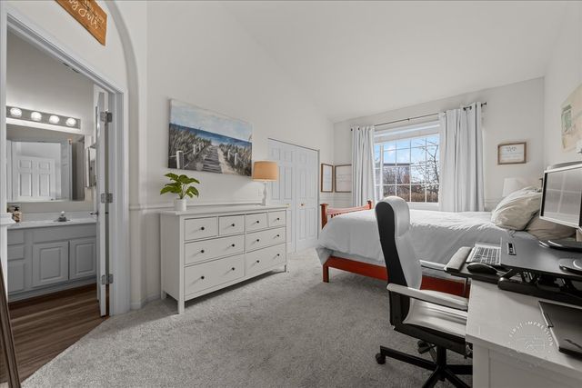 263 Lillian Court, Geneva, IL 60134