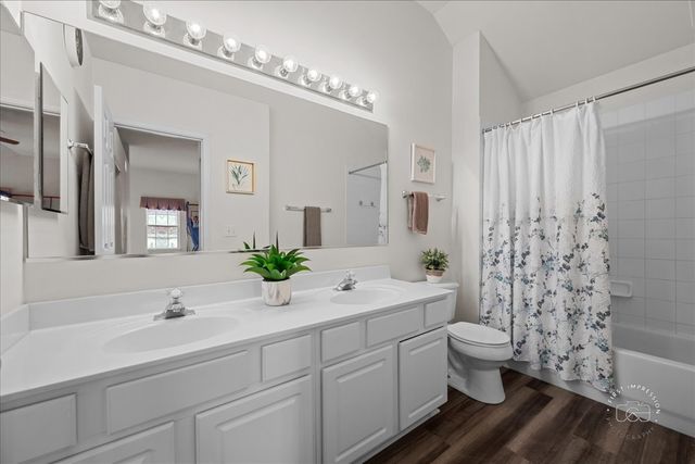 263 Lillian Court, Geneva, IL 60134