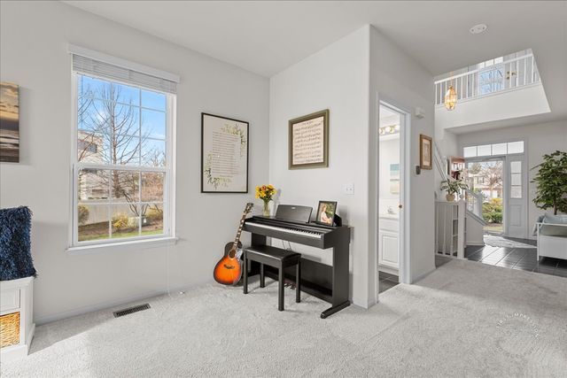 263 Lillian Court, Geneva, IL 60134