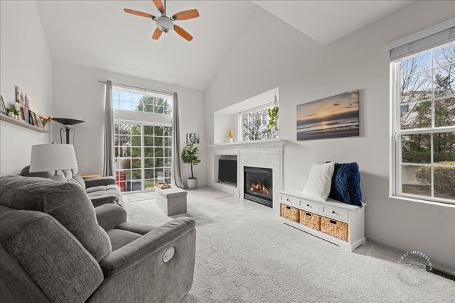 263 Lillian Court, Geneva, IL 60134