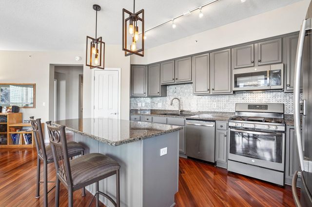 500 E Grant Street 1902, Minneapolis, MN 55404