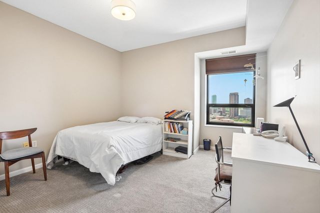 500 E Grant Street 1902, Minneapolis, MN 55404