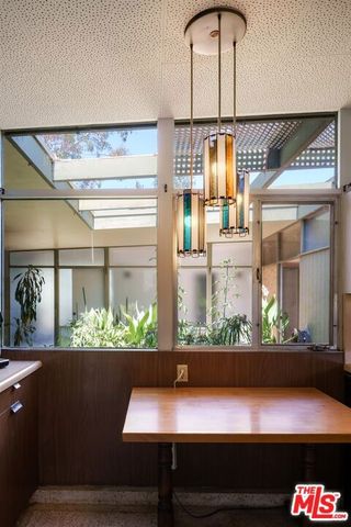 2885 Edgewick Road, Glendale, CA 91206