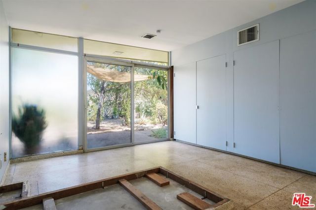 2885 Edgewick Road, Glendale, CA 91206