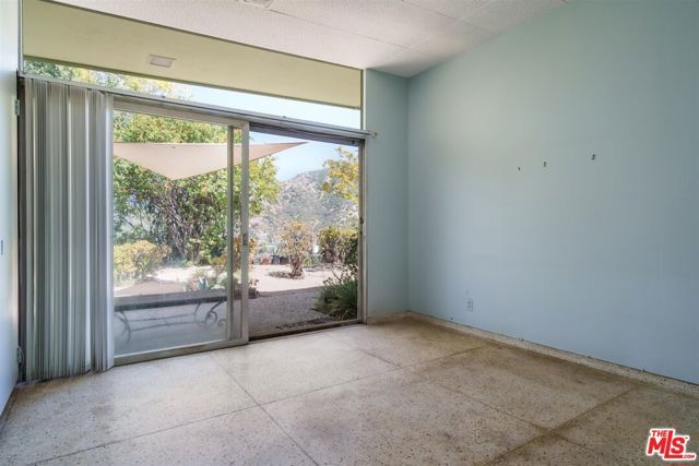 2885 Edgewick Road, Glendale, CA 91206