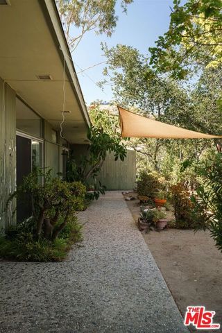 2885 Edgewick Road, Glendale, CA 91206
