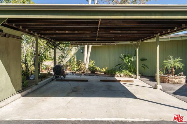 2885 Edgewick Road, Glendale, CA 91206