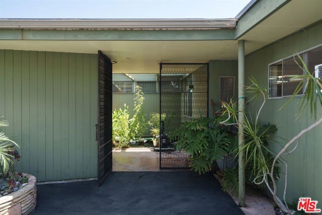 2885 Edgewick Road, Glendale, CA 91206