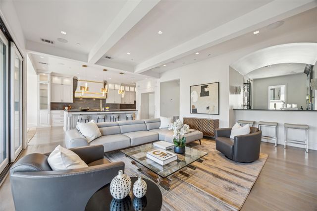 2210 Boll Street, Dallas, TX 75204