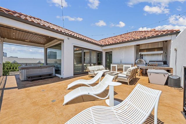 2210 Boll Street, Dallas, TX 75204