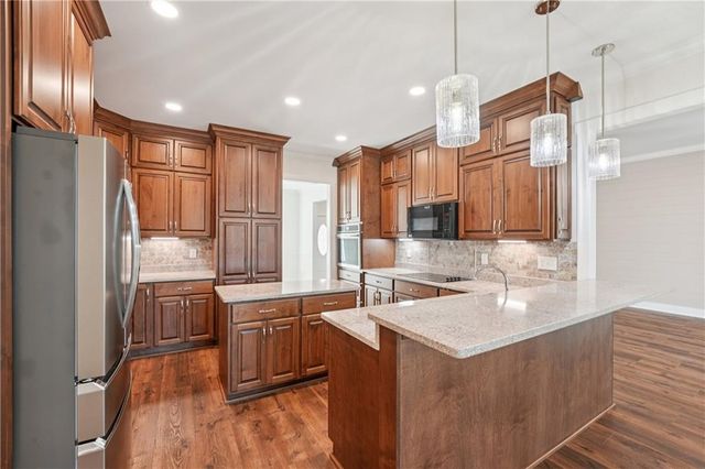 569 Byrd Mountain Lane, Canton, GA 30114