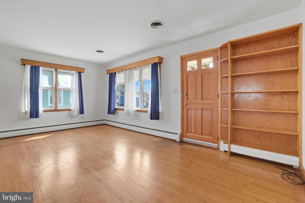 11 MONROE ST, Westminster, MD 21157