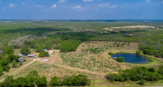 1591 county road 476, Stockdale, TX 78160