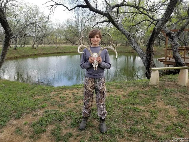 1591 county road 476, Stockdale, TX 78160