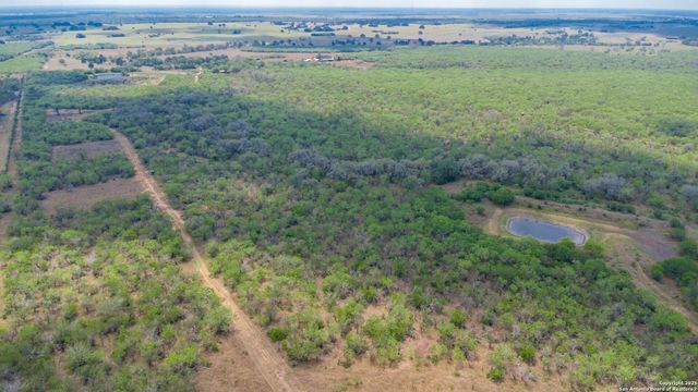 1591 county road 476, Stockdale, TX 78160