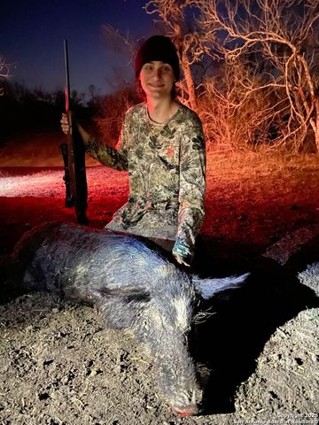 1591 county road 476, Stockdale, TX 78160