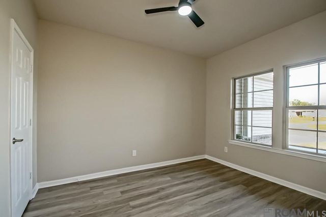 13042 Vermilion Dr, Denham Springs, LA 70726