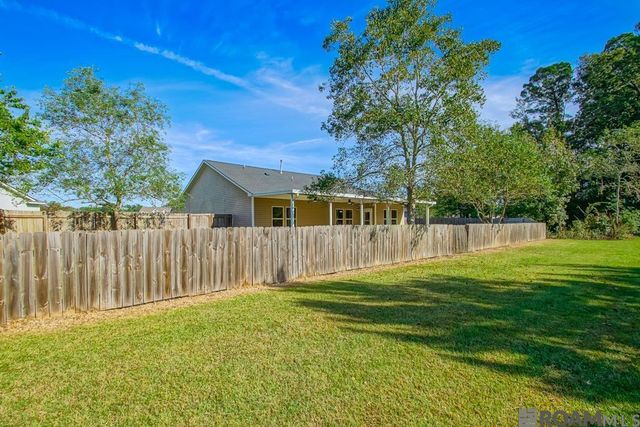 13042 Vermilion Dr, Denham Springs, LA 70726
