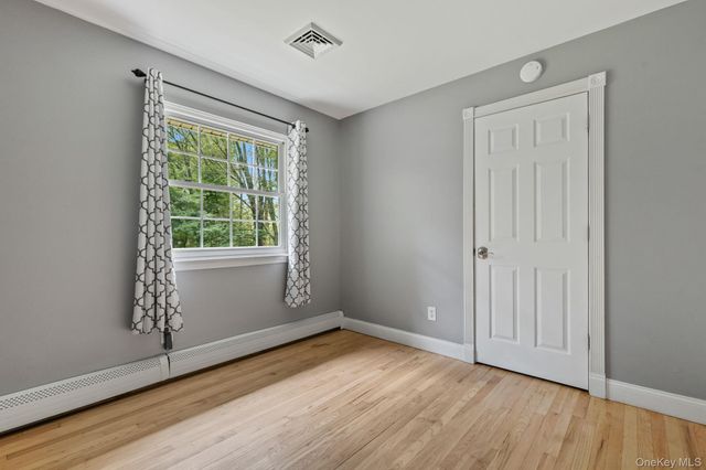 424 Cording Lane, Yorktown Heights, NY 10598