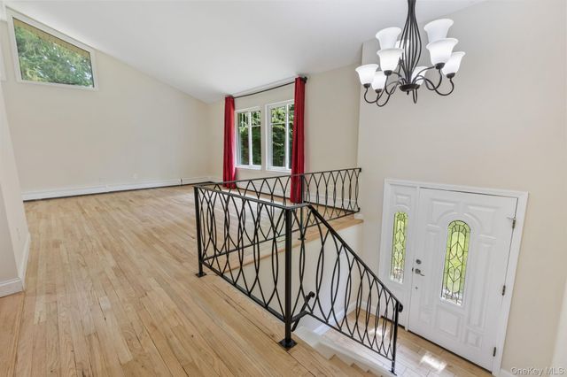 424 Cording Lane, Yorktown Heights, NY 10598