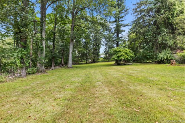 424 Cording Lane, Yorktown Heights, NY 10598