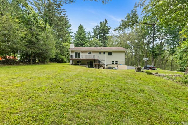 424 Cording Lane, Yorktown Heights, NY 10598