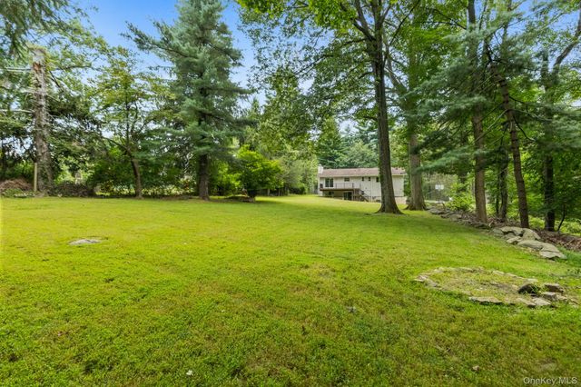 424 Cording Lane, Yorktown Heights, NY 10598