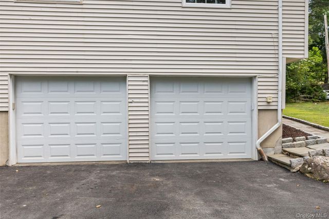 424 Cording Lane, Yorktown Heights, NY 10598