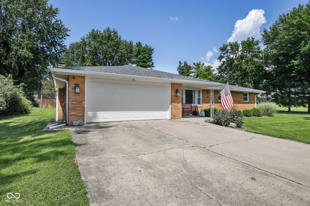 1128 E School Street, Anderson, IN 46012