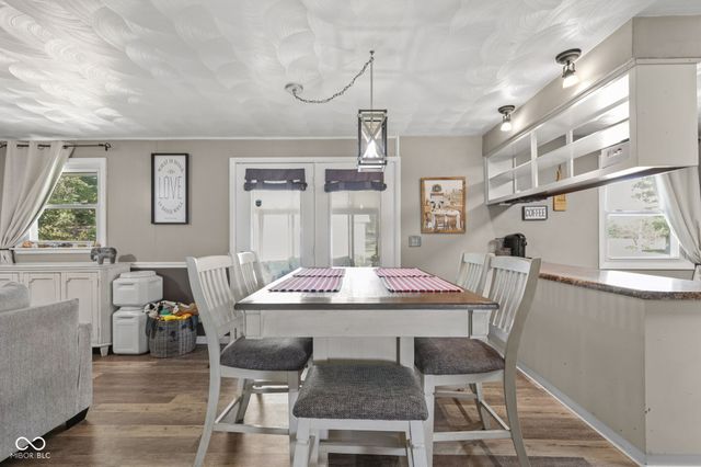 1128 E School Street, Anderson, IN 46012