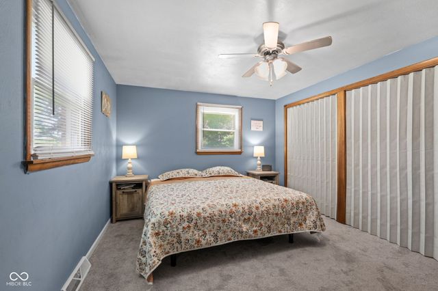 1128 E School Street, Anderson, IN 46012