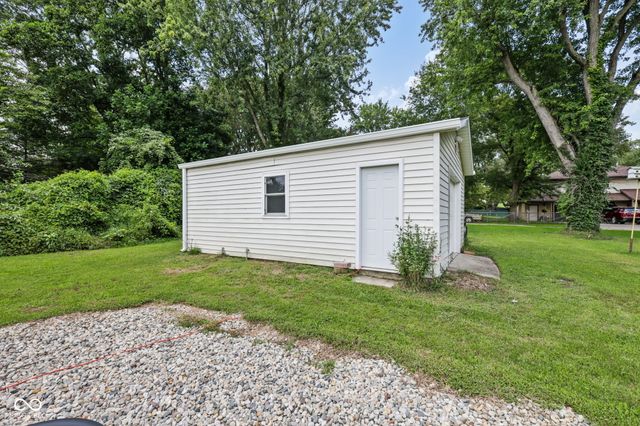 1128 E School Street, Anderson, IN 46012
