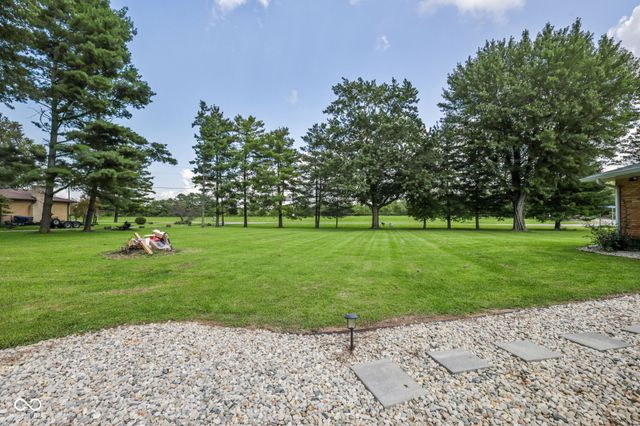 1128 E School Street, Anderson, IN 46012