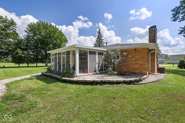 1128 E School Street, Anderson, IN 46012
