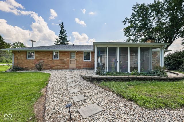 1128 E School Street, Anderson, IN 46012