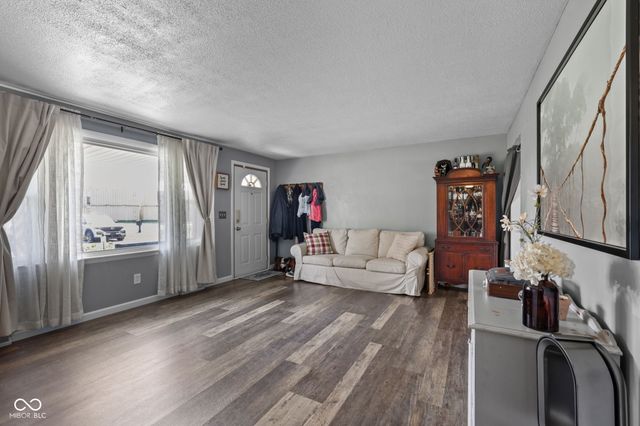 1128 E School Street, Anderson, IN 46012